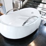 AdmireMe Freestanding Hybrid Acrylic-Composite Bathtub