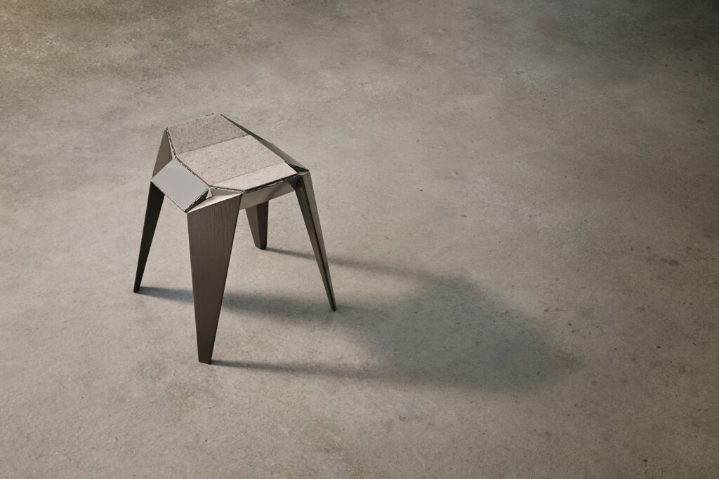 monoFORM_ STOOL