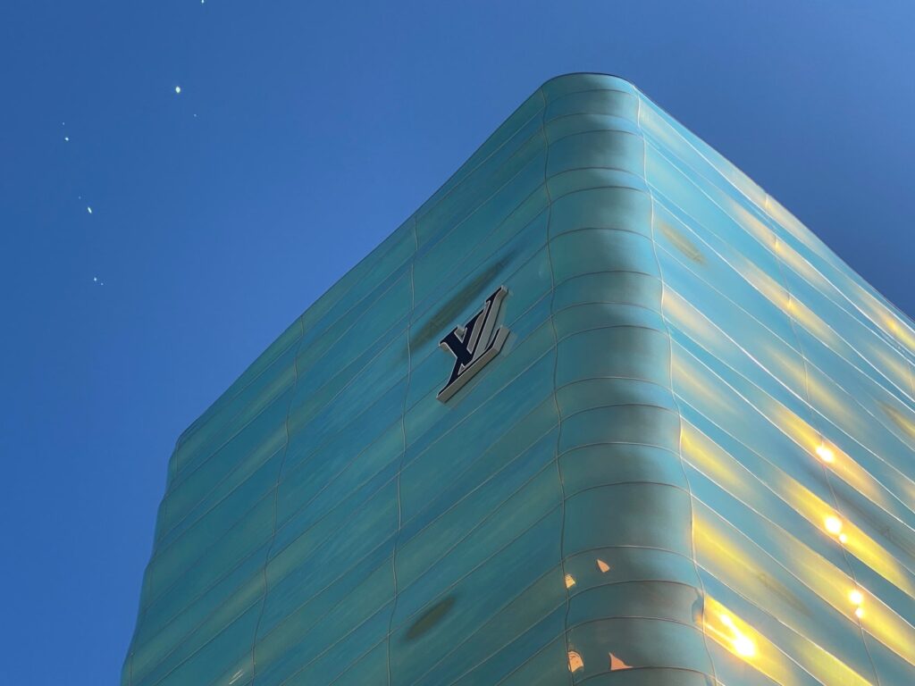 SNY & XB RainbowX Customized Architectural Glass